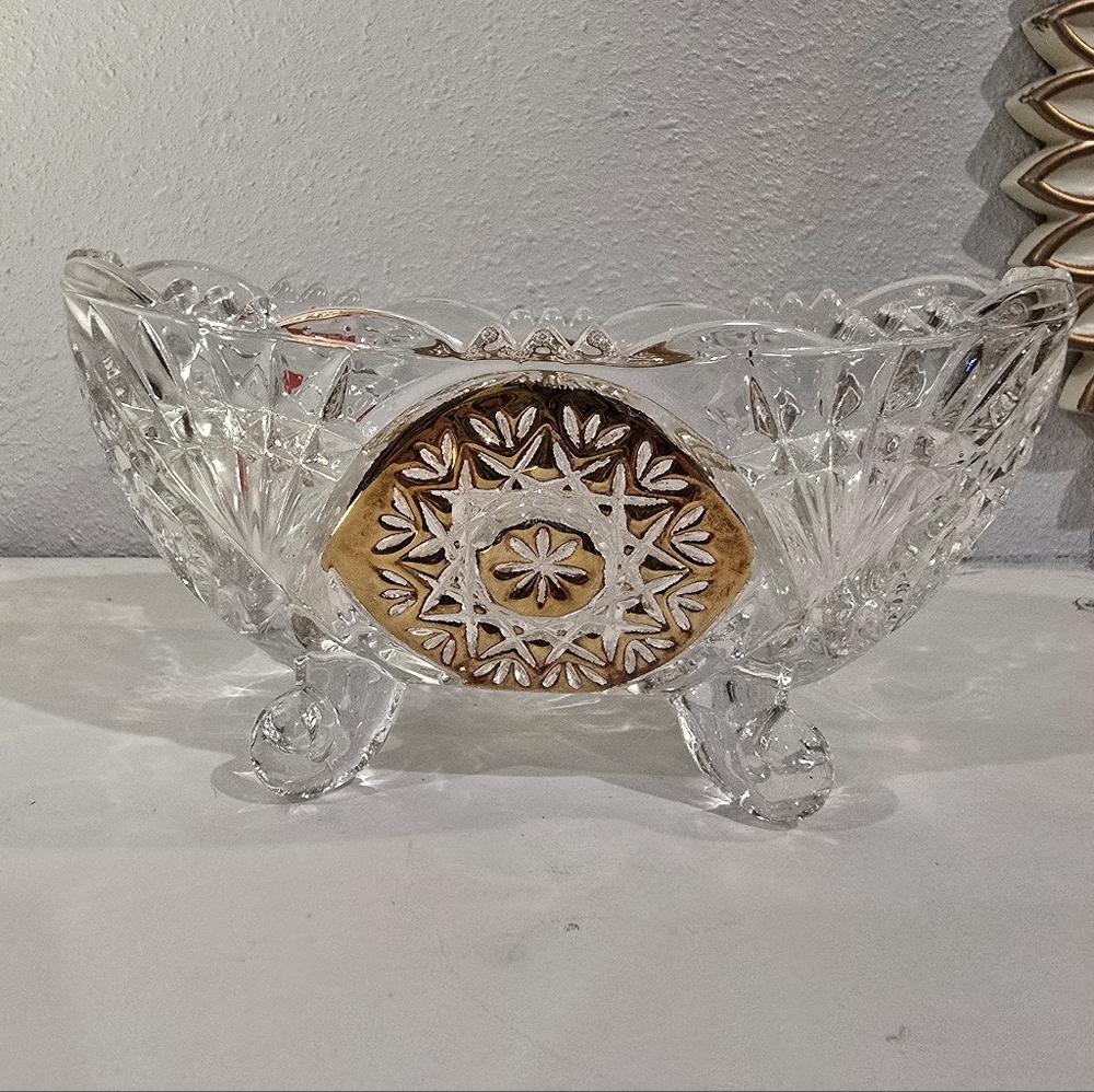 Anna Hutte Bleikrystall footed oval bowl